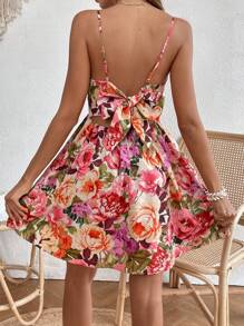 SHEIN VCAY 印花後背繫帶吊帶連衣裙 - 彩色 - 查看 1