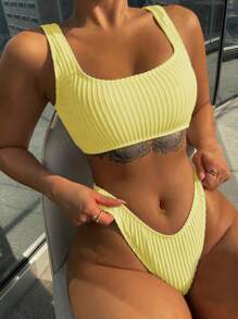 Bañador bikini liso tejido de canalé