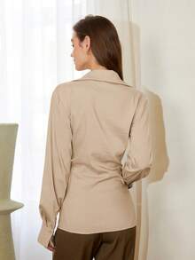 SHEIN Black Friday x Star Picks Women Solid Color Turndown Collar Fitted Casual Blouse, Business Casual Style - Khaki - View 2