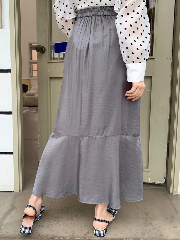 Solid Button Detail Ruffle Hem Skirt