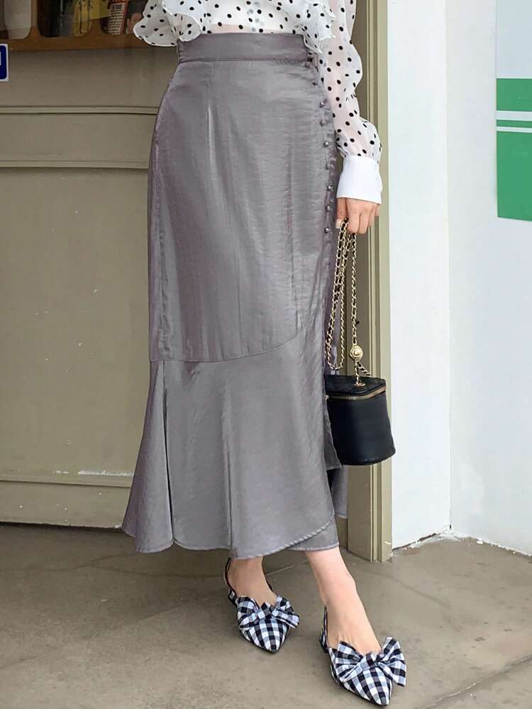 Solid Button Detail Ruffle Hem Skirt