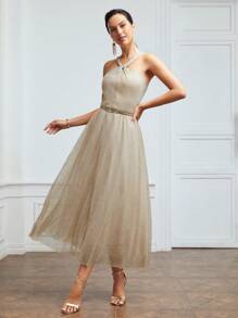 MOTF PREMIUM 金屬亮絲連衣裙不附腰帶 - 駝色 - 查看 4