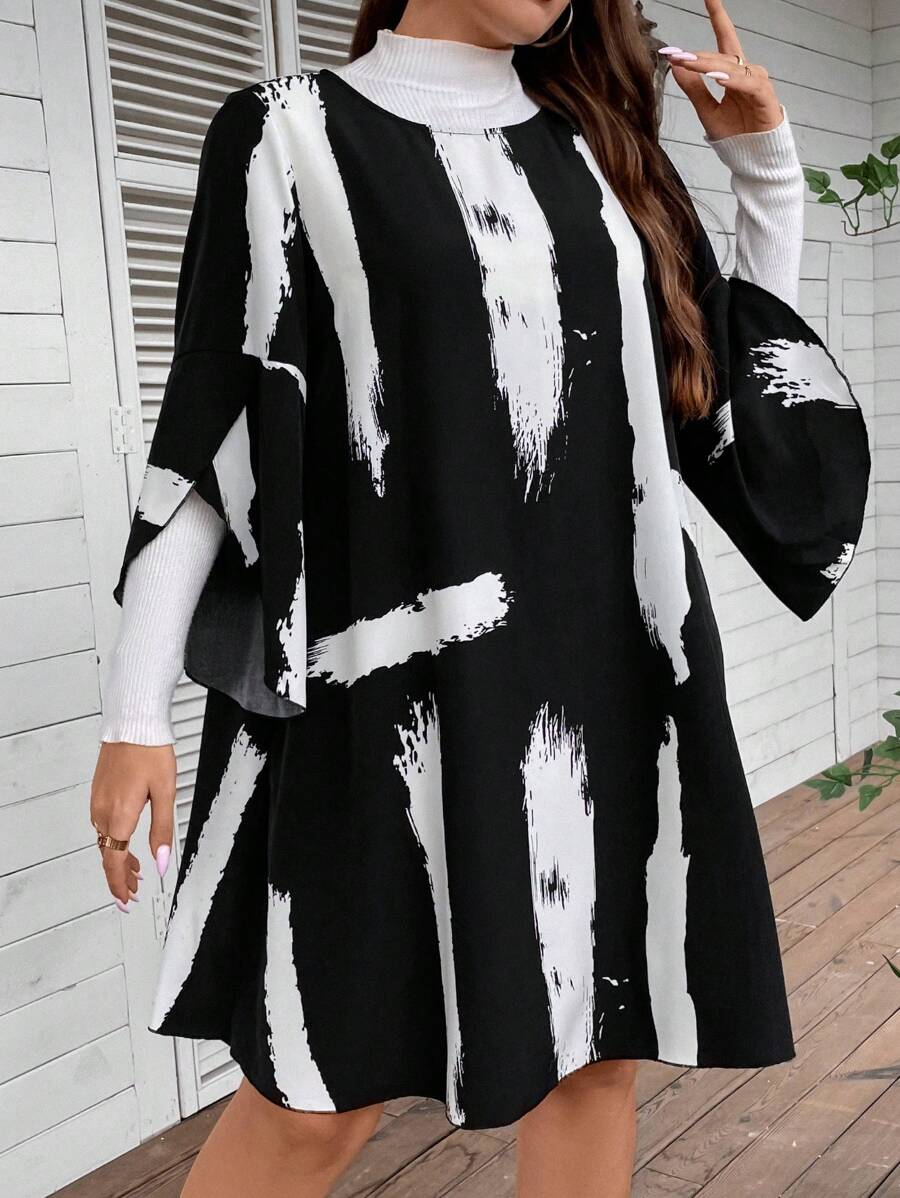 SHEIN LUNE 大碼筆刷圖案荷葉袖連衣裙不帶T恤 - 黑與白 - 查看 1