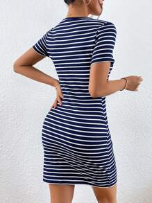 SHEIN Essnce 條紋印花缺口領緊身連衣裙 - 藏蓝色 - 查看 2