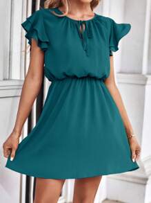 SHEIN Privé 繫帶領蝴蝶袖連衣裙