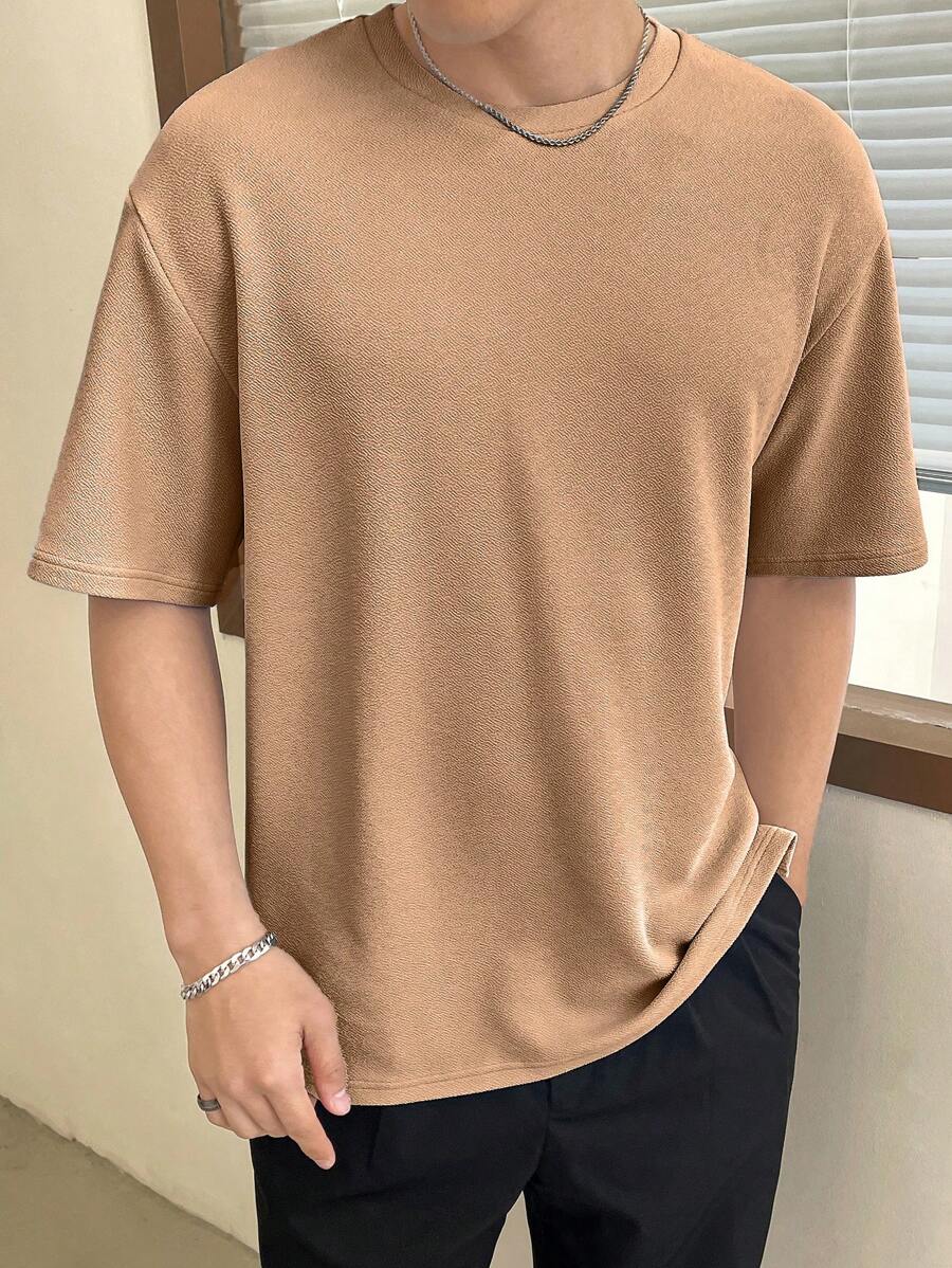 Manfinity RebelGame 男士休闲简约纯色落肩 T 恤 - 卡其色 - 查看 1