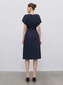 BizChic 條紋圖案蝙蝠袖繫腰帶連衣裙 - 藏蓝色 - 查看 7