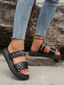Women Quilted Pattern Chain Decor Slide Sandals, Fashion Sandals - Black - View 2