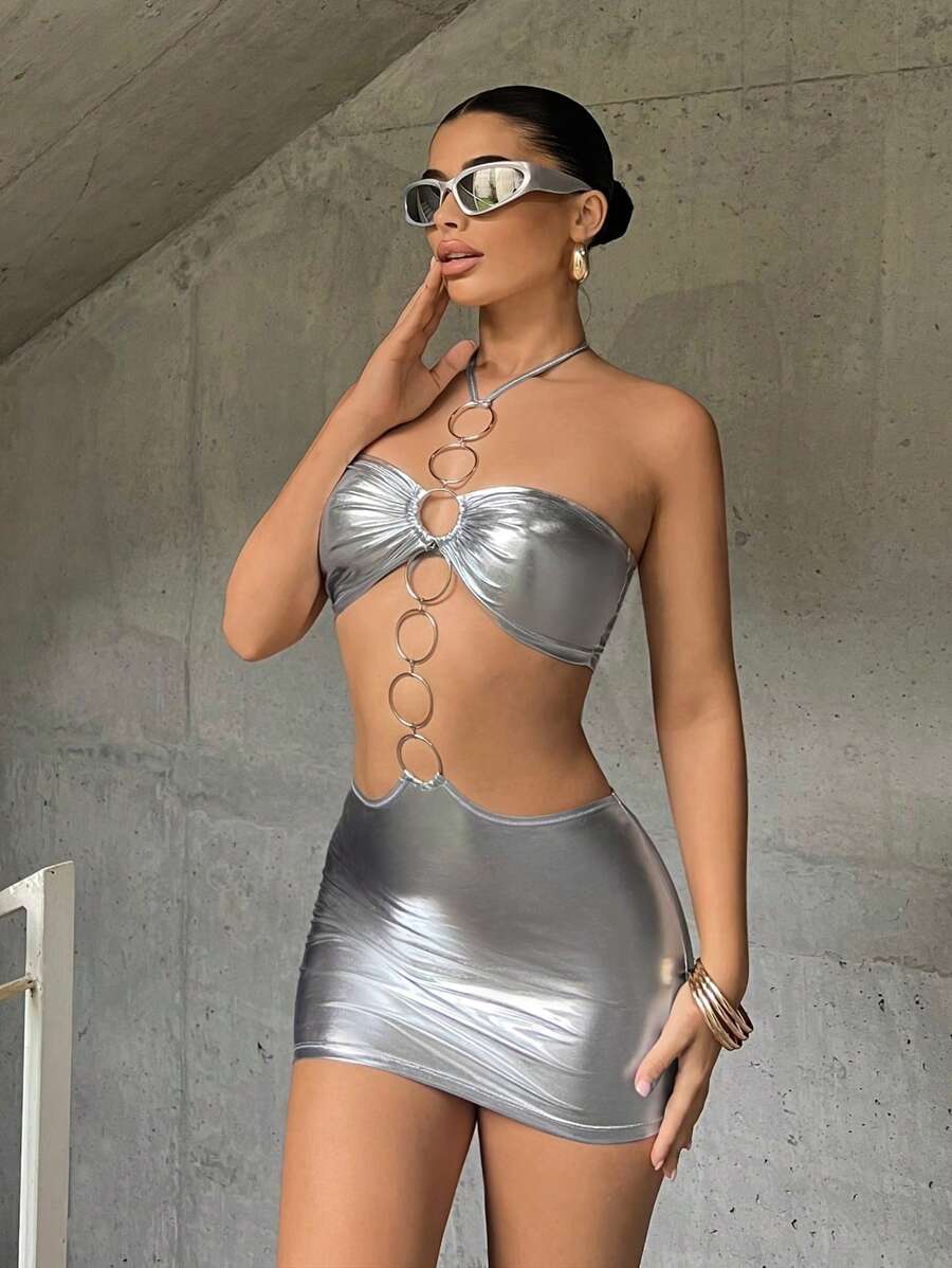 SHEIN ICON 環鏈鏤空金屬質感吊脖緊身洋裝 - 銀色 - 查看 1