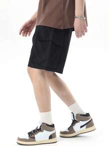 Manfinity Hypemode 男款寬鬆直筒多口袋短褲,帶蓋口袋,側面拉繩腰設計 - 黑色 - 查看 5