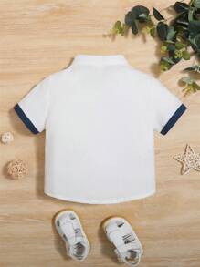 SHEIN قميص بطباعة دمشقية مقلم متباين أزرار أمامية للاولاد الاطفال - أبيض - مشاهدة 2