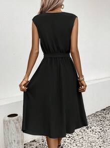 Chiquease 素色腰帶A字連衣裙 - 黑色 - 查看 2