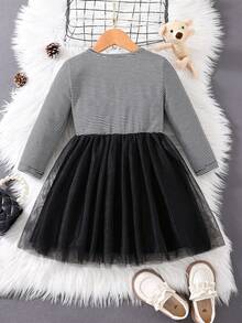 SHEIN Cô Gái Trẻ Đồ họa Hoạt hình Lưới Hem Váy 2 trong 1 - Đen và trắng - Xem 2