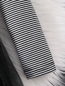 SHEIN Cô Gái Trẻ Đồ họa Hoạt hình Lưới Hem Váy 2 trong 1 - Đen và trắng - Xem 3