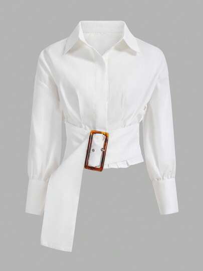 Aveloria Modichic Camisa de hombros caídos con hebilla en sólido