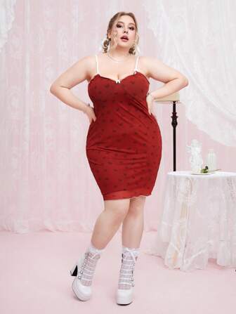 Plus Robe À Fines Brides Imprimé Cœur À Plis En Tulle