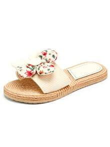 Sandalias planas con decoración de flores para mujer, sandalias de diapositivas de punta abierta color beige para vacaciones y atuendos de playa - Beis - Ver 3