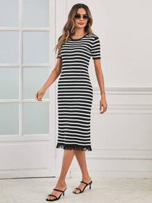 SHEIN Clasi 條紋圖案流蘇下擺毛衣裙 - 黑與白 - 查看 1