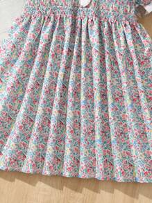 SHEIN 小女童碎花彼得潘領泡泡袖連衣裙 - 彩色 - 查看 4