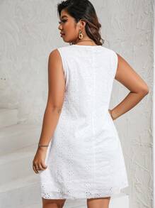 SHEIN Privé 大碼網眼刺繡背心連衣裙 - 白色 - 查看 3