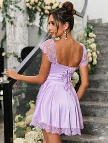 PARTHEA Vestido con encaje en contraste pecho con fruncido de cuello cuadrado de satén - Lila Púrpura - Ver 2