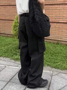 Manfinity Roghcode Men Flap Pocket Side Cargo Pants - Black - View 2