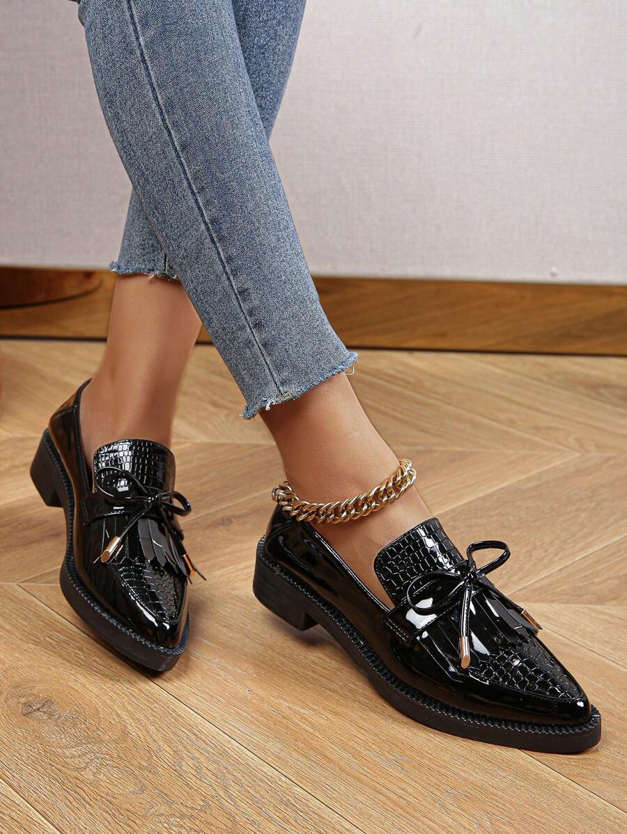 Bailarinas negras con estampado de cocodrilo y lazo decorativo para mujer, otoño 2025. Elegantes mocasines de punta fina para uso en exteriores - Negro - Ver 1