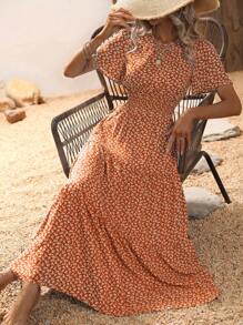 SHEIN Clasi Đầm Maxi Họa Tiết Bướm Tay Phồng Viền Xếp Ly Cho Nữ - Rỉ Nâu - Xem 7