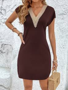 SHEIN Frenchy 拼接水溶蕾絲蝙蝠袖弧形下擺連衣裙 - 鏽棕色 - 查看 3