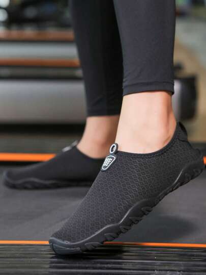 Women Minimalist Slip On Creek Shoes, Sporty Outdoor Water Shoes