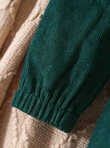 Da Neonata dettaglio bottone con bordo a volant Abiti & Cappello