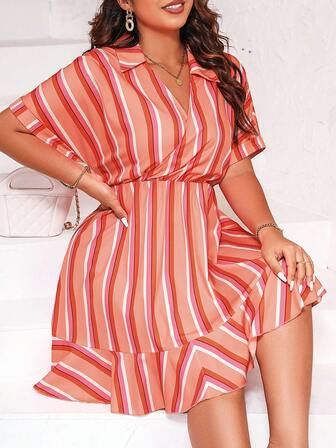 SHEIN Privé Plus Randigt Tryck Nederkant med volanger Klänningar