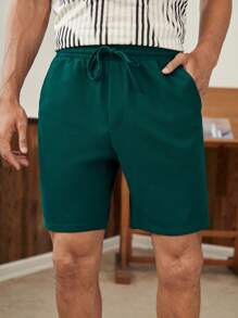 Manfinity VCAY 男士腰部抽繩素色短褲 - 墨綠色 - 查看 1