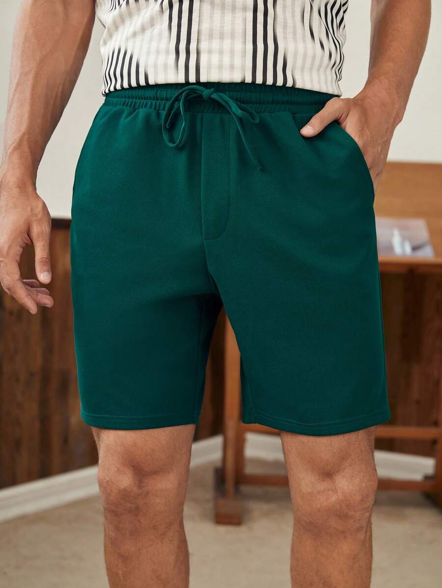Manfinity VCAY 男士腰部抽繩素色短褲 - 墨綠色 - 查看 1