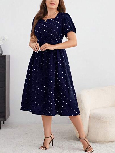 SHEIN Privé 加上波尔卡圆点印花泡泡袖系带优雅蓝色连衣裙，夏季