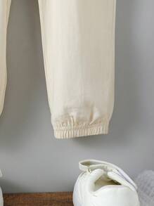 SHEIN 2入組/套 男童寬鬆長袖襯衫和休閒褲套裝 - 卡其色 - 查看 7