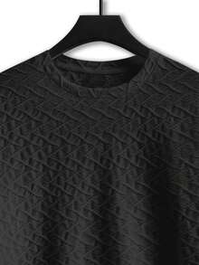 Manfinity Homme 男士素色圓領紋理質感T恤 - 黑色 - 查看 3