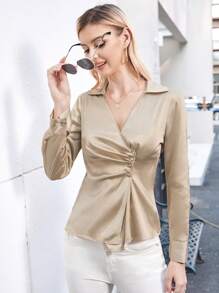 SHEIN Privé 前收褶紐扣細節襯衫 - 杏色 - 查看 2