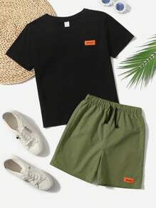 SHEIN 男孩字母貼布T恤和腰部抽繩短褲 - 軍綠色 - 查看 1