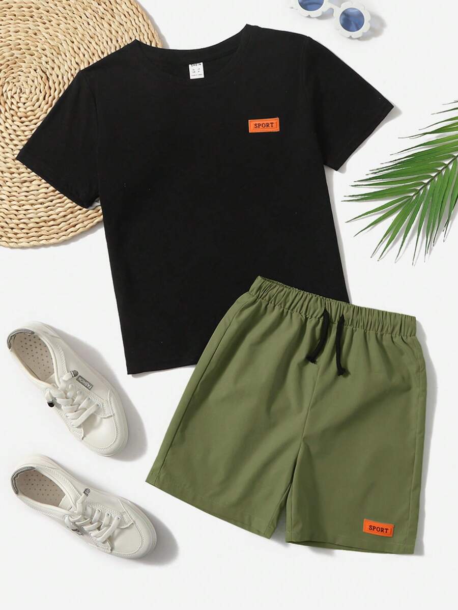 SHEIN 男孩字母貼布T恤和腰部抽繩短褲 - 軍綠色 - 查看 1