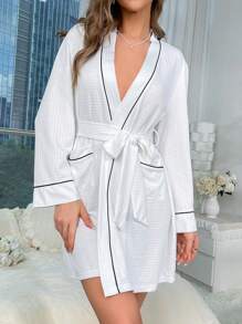 Bata homewear ribete en contraste con cinturón - Blanco - Ver 5