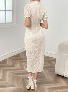 EastFlair Hoa Dệt hoa Nút Ếch Váy Wrap Hem - Màu be - Xem 2