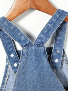 Peto Vaquero Rasgado Con Bolsillo Delantero Para Niña Bebé - Azul lavado medio - Ver 8