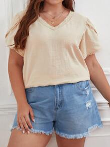 SHEIN Frenchy 大碼花瓣袖鏤空蕾絲花邊襯衫 - 杏色 - 查看 6