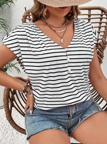 SHEIN Frenchy 大碼條紋圖案蝙蝠袖T恤 - 黑與白 - 查看 5