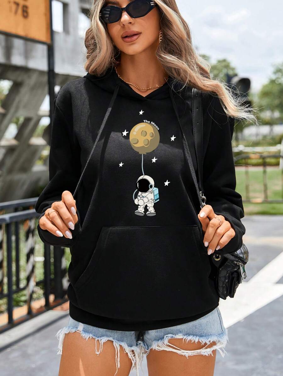 SHEIN Essnce 宇航員印花袋鼠口袋落肩袖抽繩加絨內裏連帽衫 - 黑色 - 查看 1