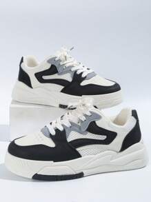 運動板鞋適用於撞色繫帶運動鞋