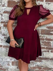 SHEIN Clasi 大碼鎖眼領網紗拼接泡泡袖連衣裙 - 紫紅色 - 查看 3