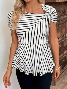 SHEIN Clasi 條紋印花不對稱領荷葉邊下擺T恤 - 黑與白 - 查看 3