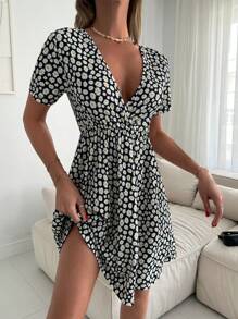 EURMUSE Women's Daisy Print Wrap V-Neck Short Sleeve Casual Dress - Multicolor - View 4